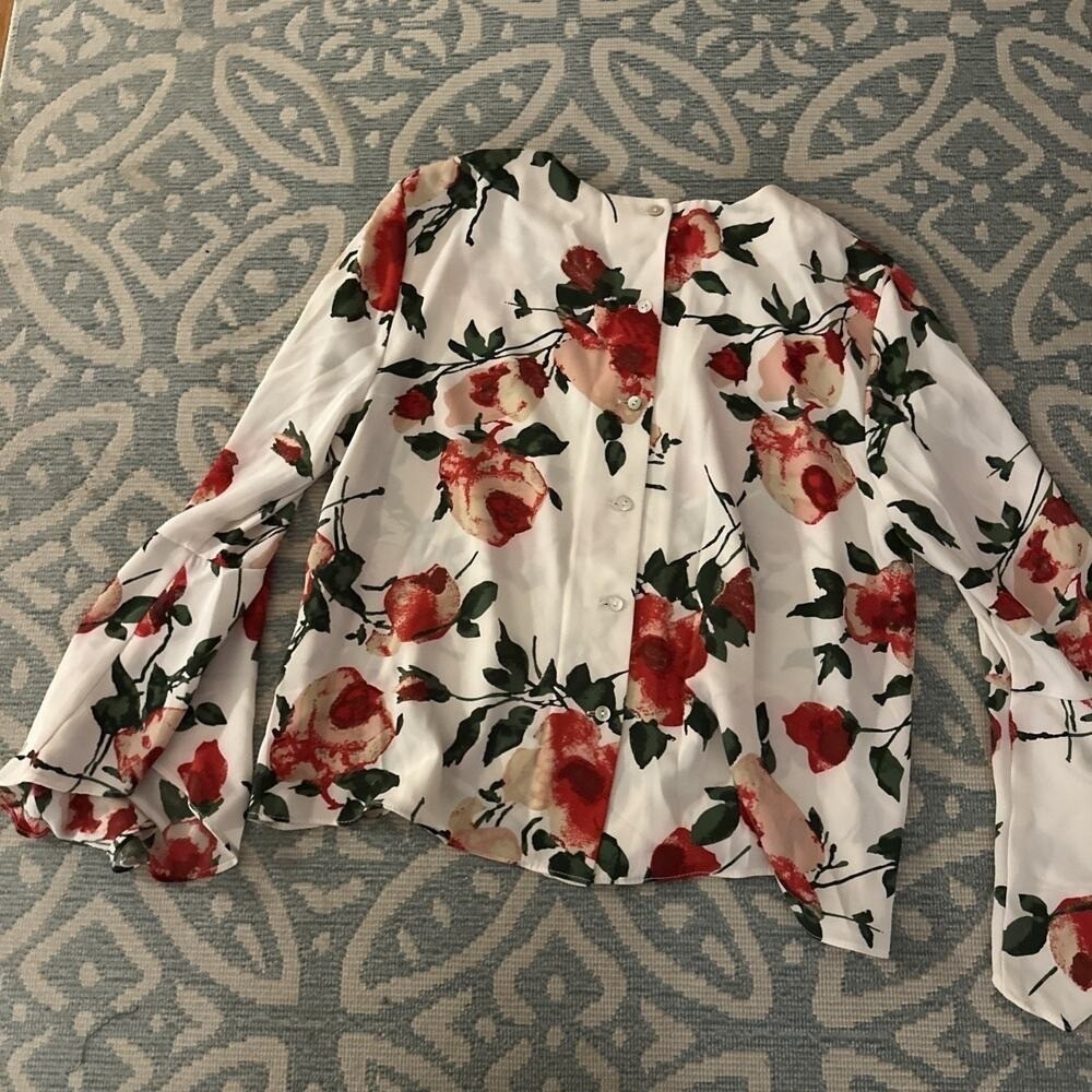 Carmen Marc Valvo Blouse Top Shirt Bell Sleeve White Floral Button Back Size 10 - Picture 9 of 10